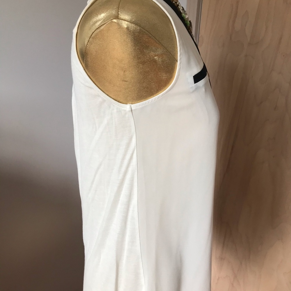 Express Button black/white Tank - Picture 4 of 5